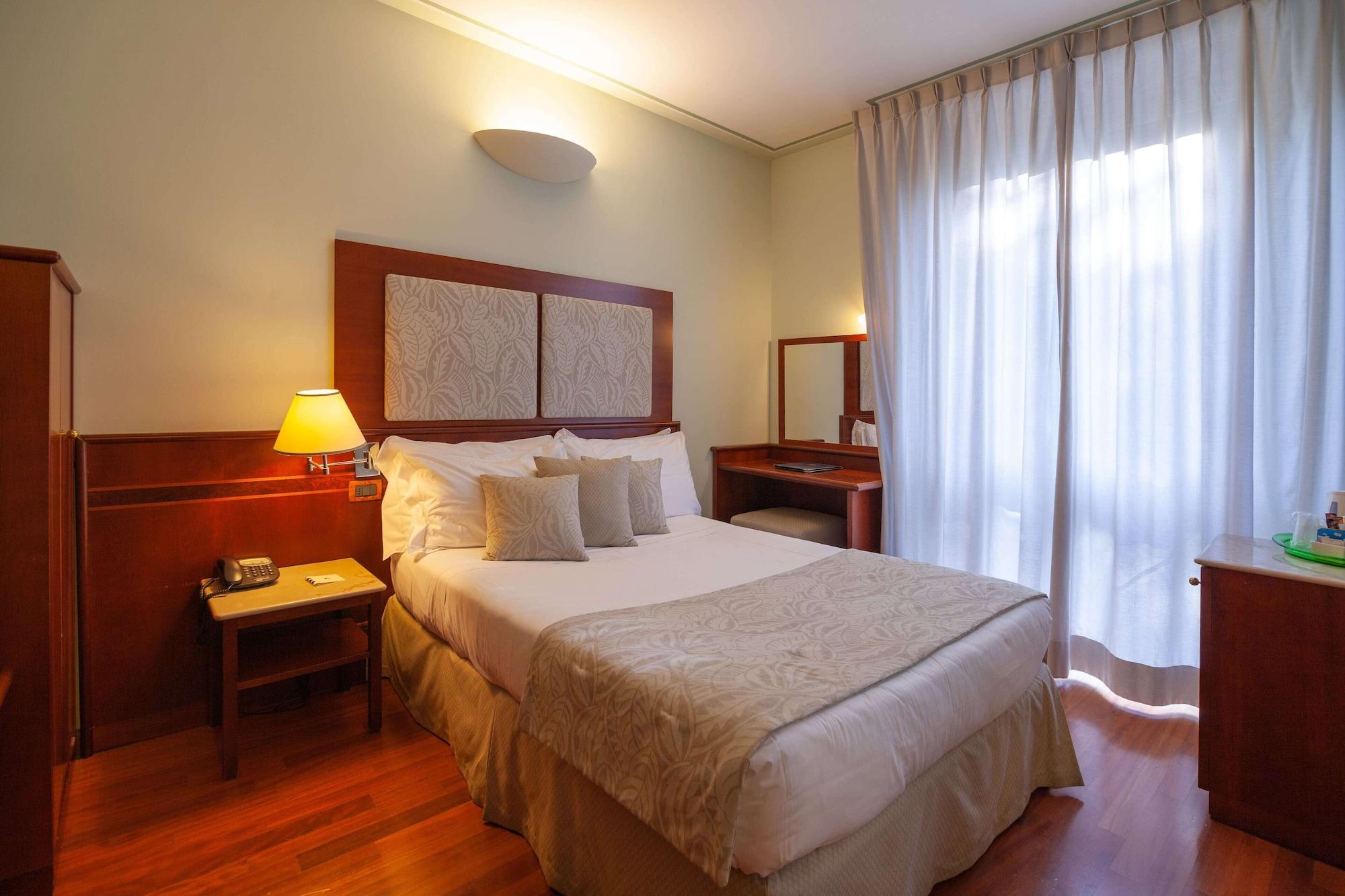 Hotel Ilaria Лукка Екстер'єр фото